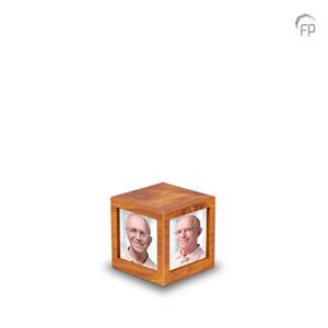 Urnwebshop Mini Houten Photocube Urn Grenen (0.4 liter)