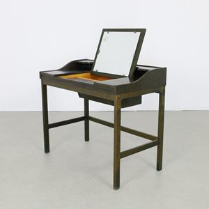 Whoppah Vintage Make Up Table / Small Desk Wood - Tweedehands