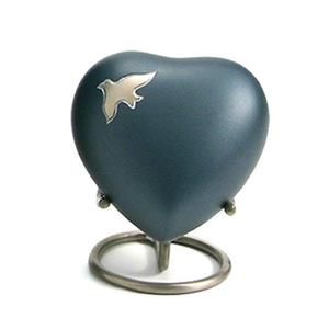 Terrybear Hart urn Area Ascending met duif in zilverkleur + standaard
