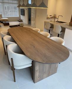 Loods XL Eikenhouten tafel Sterre met halfrond blad