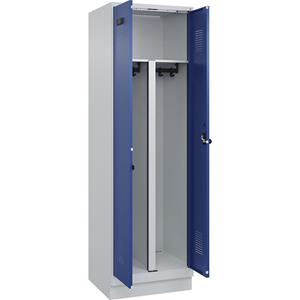 Multifunctionele lockerkast Evolo PLUS, 1 compartiment, scheidingswand ingekort, lichtgrijs / gentiaanblauw, b = 600 mm, met bodemsokkel, veiligheidsdraaigrendel