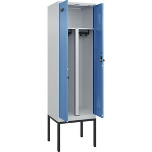 Multifunctionele lockerkast Evolo PLUS, 1 compartiment, scheidingswand ingekort, lichtgrijs / lichtblauw, b = 600 mm, met smalle voeten, veiligheidsdraaigrendel