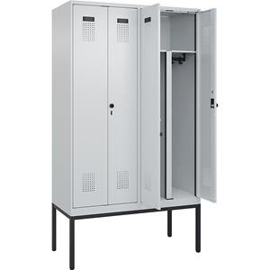 Multifunctionele lockerkast Evolo PLUS, 2 compartimenten, scheidingswand ingekort, lichtgrijs, b = 1200 mm, met smalle voeten, veiligheidsdraaigrendel