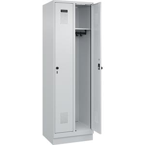 C+P Lockerkast Evolo PLUS, 2 compartimenten, lichtgrijs, b = 600 mm, met bodemsokkel, draaigrendel