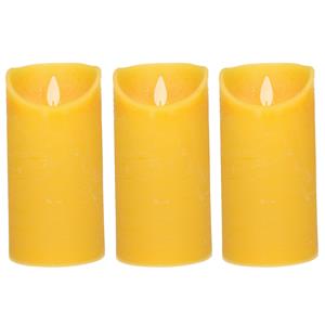 Anna's Collection 3x Oker gele LED kaarsen / stompkaarsen met bewegende vlam 15 cm -