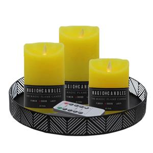 Merkloos LED kaarsen/stompkaarsen - 3x st - geel - met zwart rond kaarsenbord 29,5 cm -