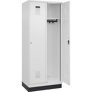 C+P Lockerkast Evolo PLUS, 2 compartimenten, verkeerswit, b = 800 mm, met bodemsokkel, cilinderslot