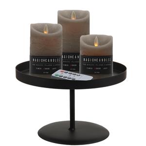 Merkloos LED kaarsen/stompkaarsen - 3x st - beige - met zwart rond kaarsenbord 22 cm -