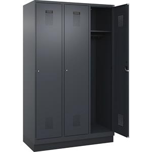 C+P Lockerkast Evolo PLUS, 3 compartimenten, grijs, b = 1200 mm, met bodemsokkel, cilinderslot