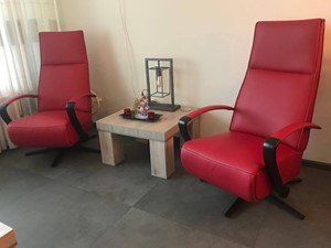SHOPX HUISCOLLECTIE Set van 2 leren relaxfauteuils met stalen frame - rood leer - Echt leer, Industrieel, ontdek de vele Leersoorten en Kleuren bij ShopX