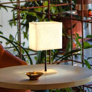 FH Lighting Kate tafellamp, crème/naturel eiken, hoogte 30 cm, textiel