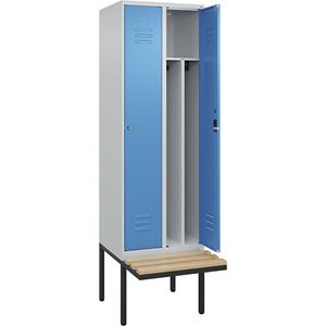 C+P Multifunctionele lockerkast Classic PLUS met zitbank, smal, 2 compartimenten, scheidingswand ingekort, lichtgrijs / lichtblauw, b = 600 mm, cilinderslot, vrijdragend, beuken-hardhout