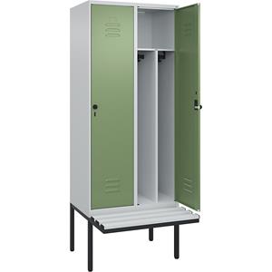 C+P Multifunctionele lockerkast Classic PLUS met zitbank, smal, 2 compartimenten, scheidingswand ingekort, lichtgrijs / resedagroen, b = 800 mm, veiligheidsdraaigrendel, vrijdragend, kunststof