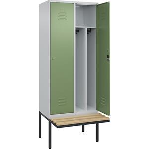 C+P Multifunctionele lockerkast Classic PLUS met zitbank, smal, 2 compartimenten, scheidingswand ingekort, lichtgrijs / resedagroen, b = 800 mm, cilinderslot, vrijdragend, beuken-hardhout