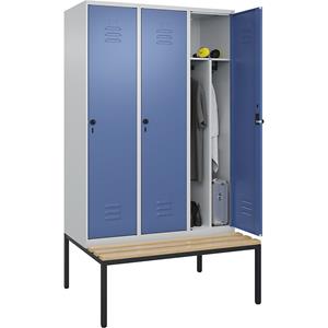 C+P Multifunctionele lockerkast Classic PLUS met zitbank, smal, 3 compartimenten, scheidingswand ingekort, lichtgrijs / verblauw, b = 1200 mm, veiligheidsdraaigrendel, ondergebouwd, beuken-hardhout