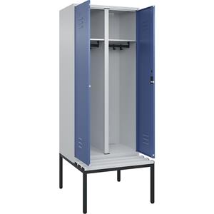 C+P Multifunctionele kledingkast Classic PLUS met zitbank, 1 compartiment, lichtgrijs / verblauw, b = 800 mm, cilinderslot, ondergebouwd, kunststof