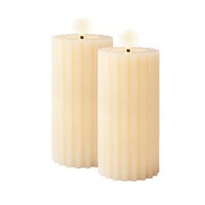 Lumineo luxe LED kaars/stompkaars - 2x st - creme wit ribbel - D7,5 x H17 cm - timer -