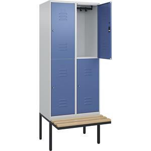 C+P Kledingkast Classic PLUS met twee verdiepingen en zitbank, 2 compartimenten, lichtgrijs / verblauw, b = 800 mm, cilinderslot, vrijdragend, beuken-hardhout