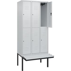 C+P Kledingkast Classic PLUS met twee verdiepingen en zitbank, 3 compartimenten, lichtgrijs, b = 900 mm, cilinderslot, vrijdragend, kunststof