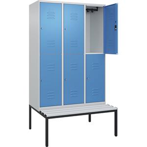 C+P Kledingkast Classic PLUS met twee verdiepingen en zitbank, 3 compartimenten, lichtgrijs / lichtblauw, b = 1200 mm, cilinderslot, ondergebouwd, kunststof