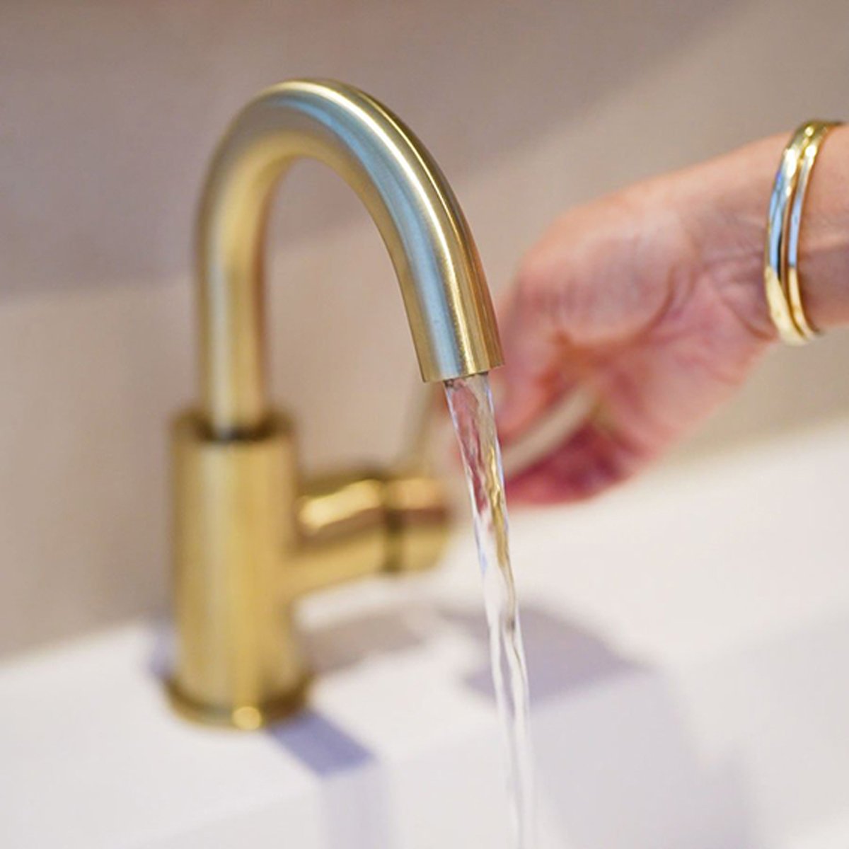 Wiesbaden Caral Wastafelmengkraan met Draaibare Uitloop - Geborsteld Messing