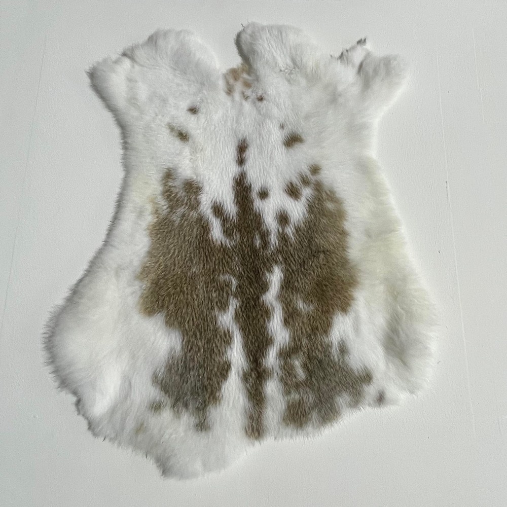Lederstore Konijnenvacht bruin wit 45x35cm