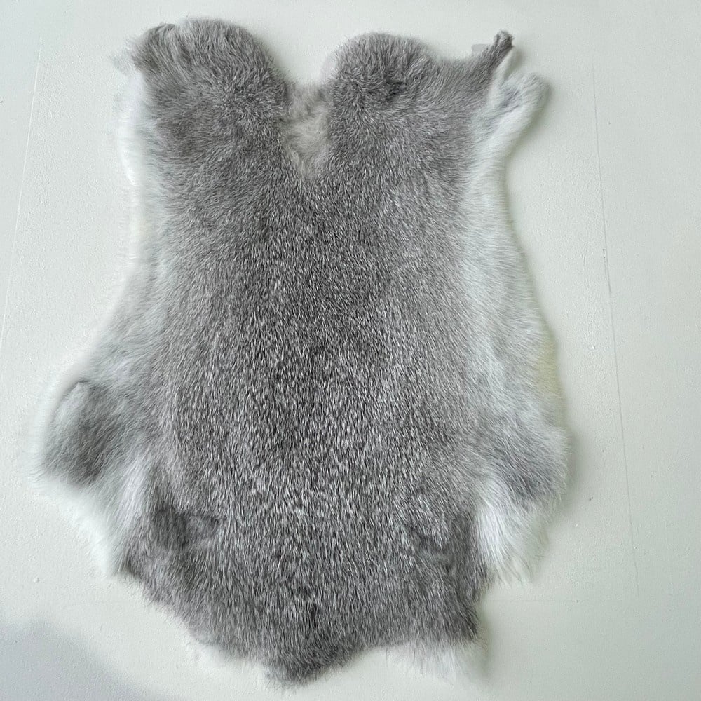 Lederstore Konijnenvacht grijs wit 50x35cm
