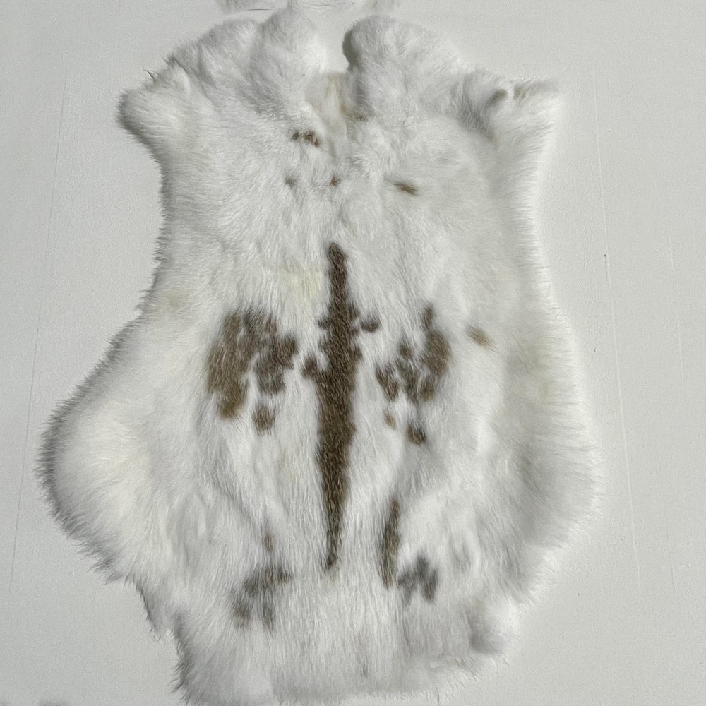 Lederstore Konijnenvacht bruin wit 55x35cm
