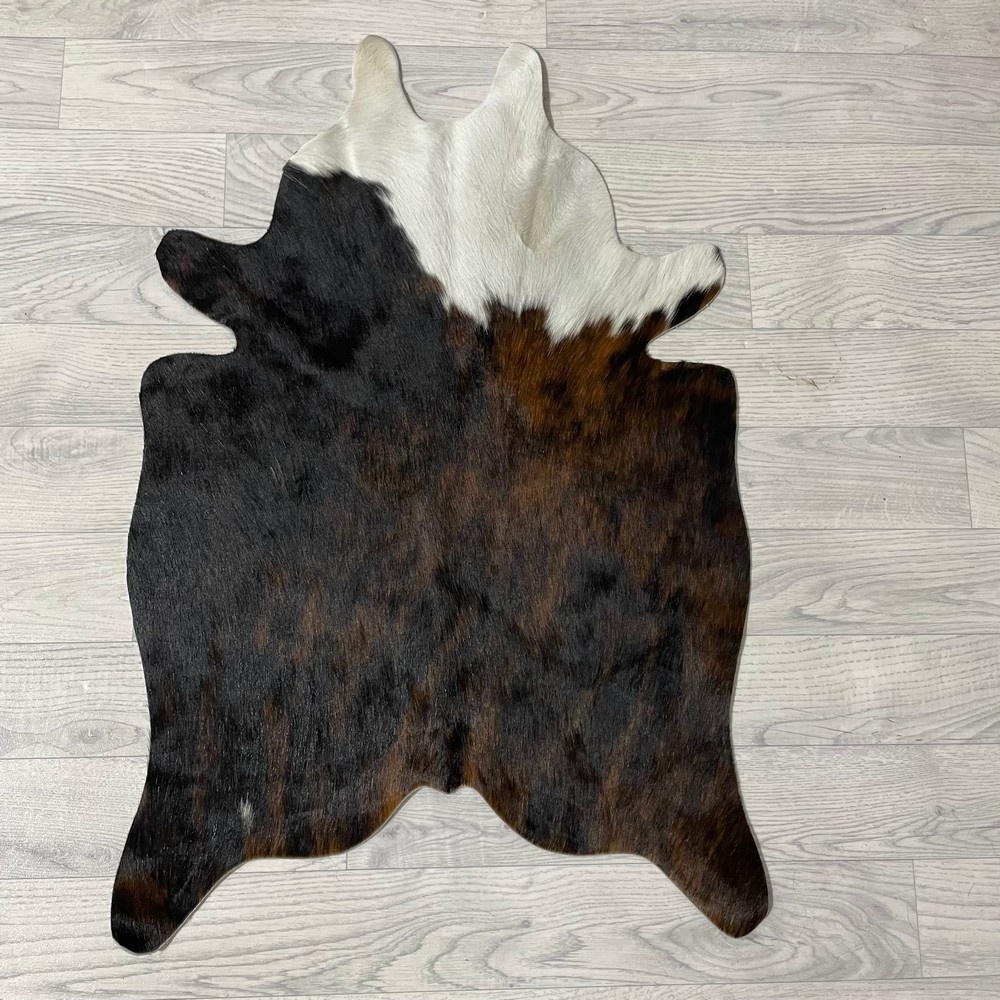 Lederstore Kleine koeienhuid bruin wit zwart (Normandiër) 90x60cm