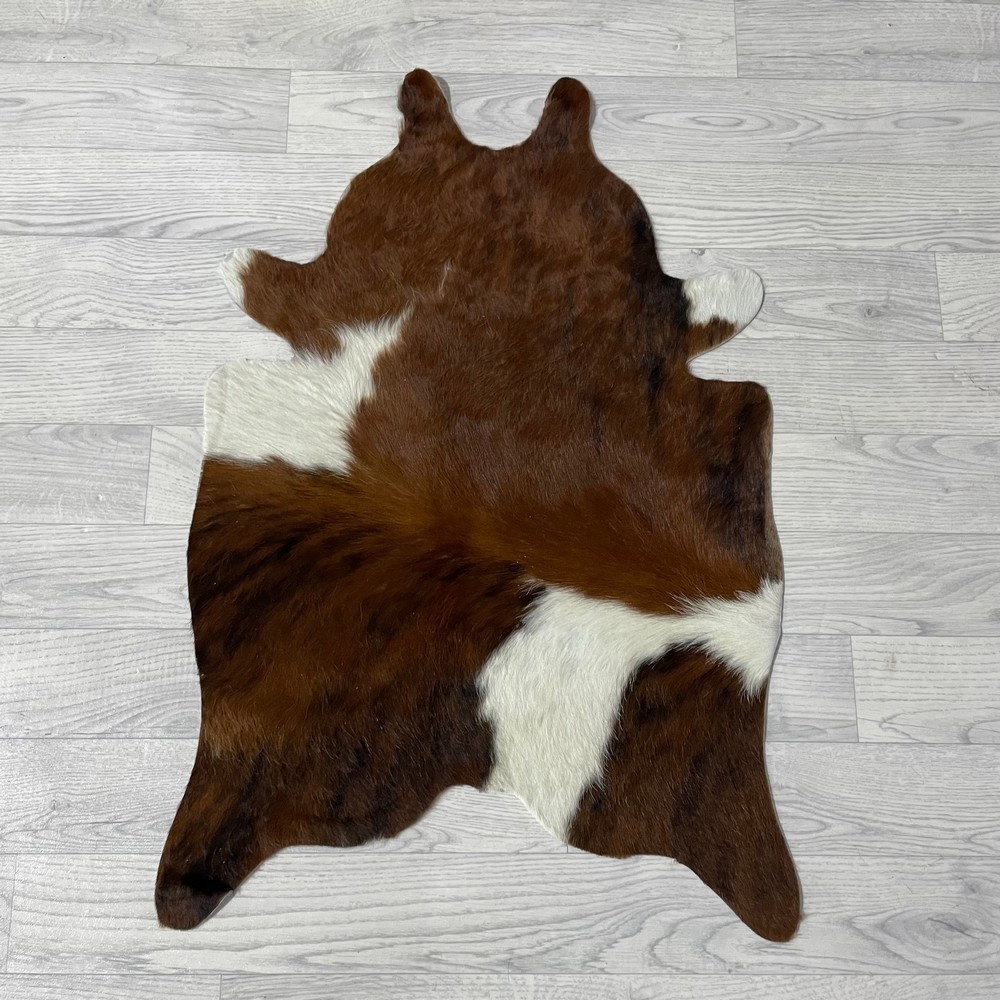 Lederstore Kleine koeienhuid bruin wit zwart (Normandiër) 90x60cm