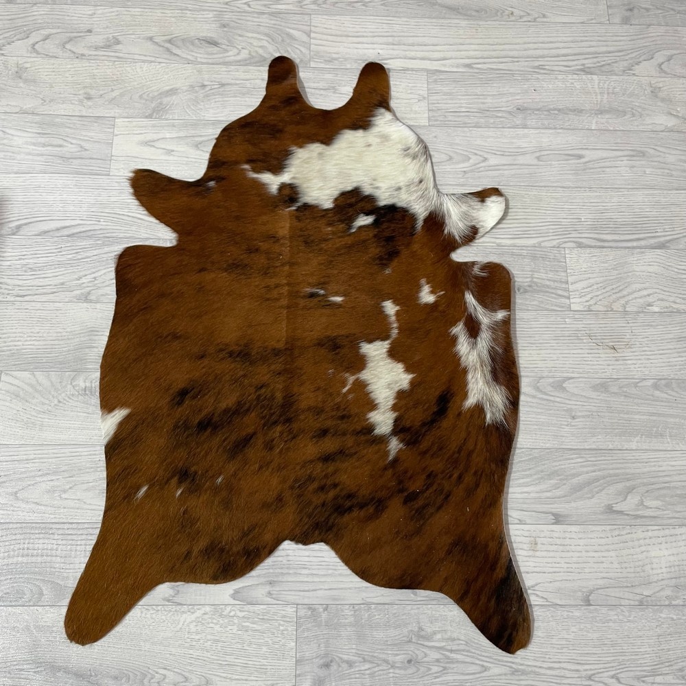 Lederstore Kleine koeienhuid bruin wit zwart (Normandiër) 90x60cm
