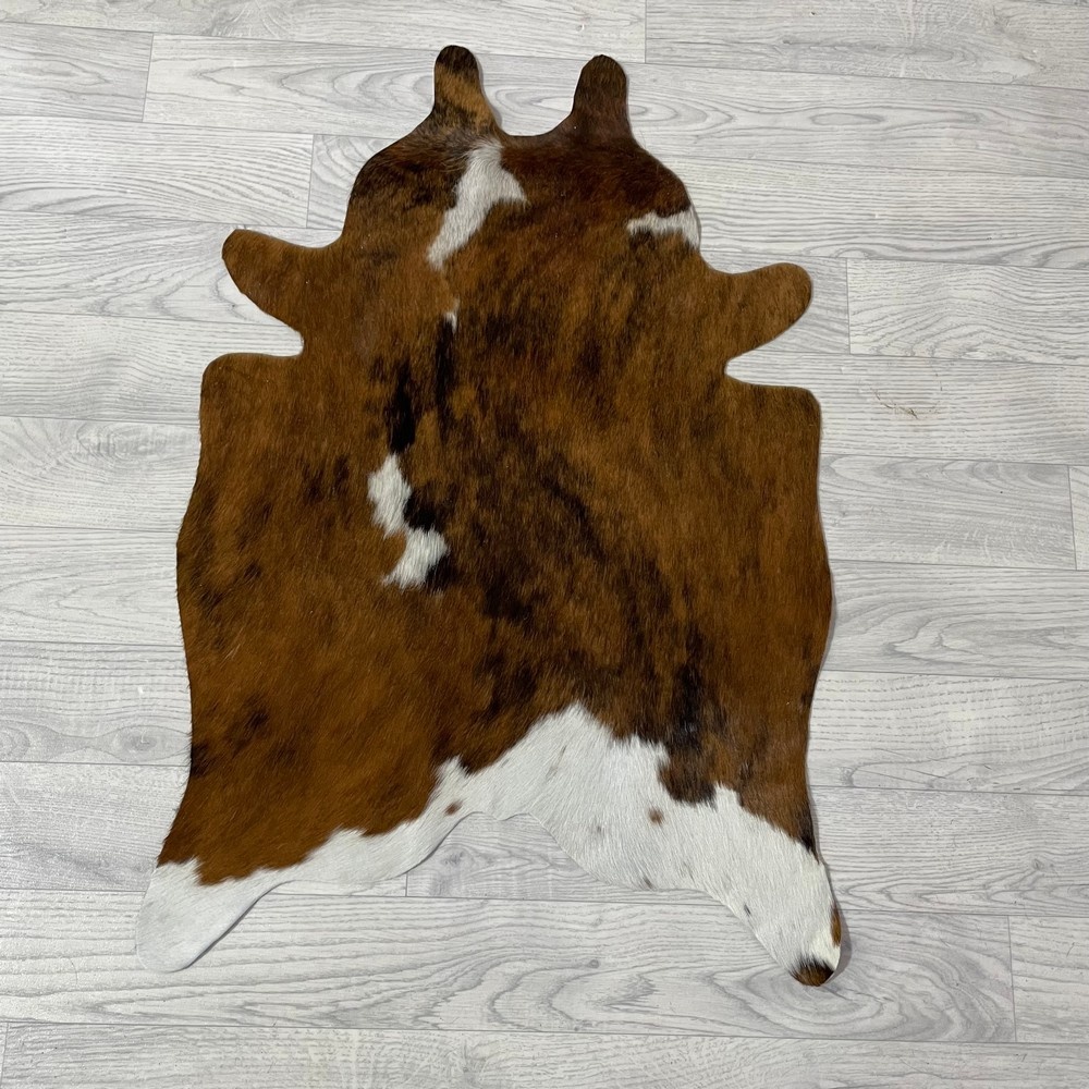 Lederstore Kleine koeienhuid bruin wit zwart (Normandiër) 90x60cm