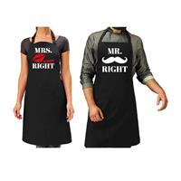 Bellatio Mr Right En Mrs Always Right Kus/snor Cadeau Schorten Set Zwart Volwassenen - Koppelcadeau Bruiloft - Feestschorten