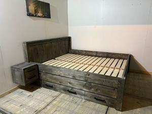 Het Steigerhouthuis 2-persoons bed Sleepy met 3 lades en 2 nachtkastjes (180x220)