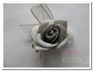 Decoflorall Mini foam roos 2 cm. Grijs zelfklevend / pak Mini foam roos