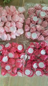 Decoflorall Satijnroos broche bruidsboeket 3, 5-4cm. +/-10 stuks. Hardroze- C foam roos