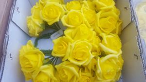Decoflorall foam roos Elegant 5 cm. EchtGeel / doosje 48 Paasgeel