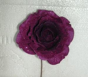 Decoflorall foamrose Sophie Sparkling Aubergine 15 cm. / DOOS12 foamrose Sophie