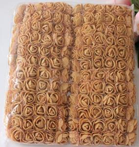 Decoflorall Actie Mini foamrose met tule Camel BULK pak 144 st 2 cm.