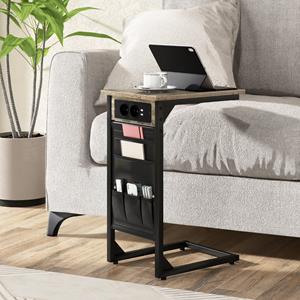 costway Set van 2 C-Vormige Bijzettafels Oplaadtafel Opbergvakken Aan de Zijkant Industriële Stijl 2 Stopcontacten en 2 USB-Poorten Bruin