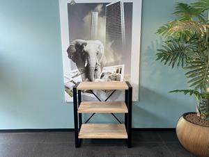 Industrielemeubelshop Eikenhouten sidetable Lewis met staal