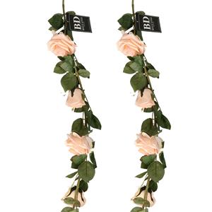 Bellatio Design Kunstbloemen slinger rozen Emily - 2x - 145 cm - perzikroze - guirlande - decoratie - bruiloft versi -