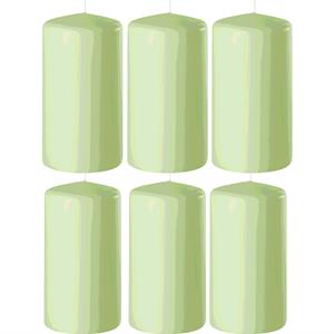 Enlightening Candles 8x Lichtgroene cilinderkaarsen/stompkaarsen 6 x 15 cm branduren -