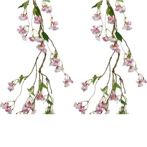 Everlands 2x stuks kunstbloem/bloesem takken slingers - lichtroze - 130 cm -
