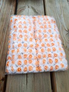 Decoflorall Actie Mini foamrose met tule Wit+Oranje hart BULK pak 144 st 2 cm.