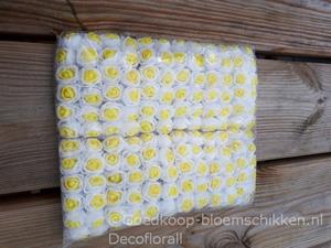 Decoflorall Actie Mini foamrose met tule Wit+Geel hart BULK pak 144 st 2 cm.