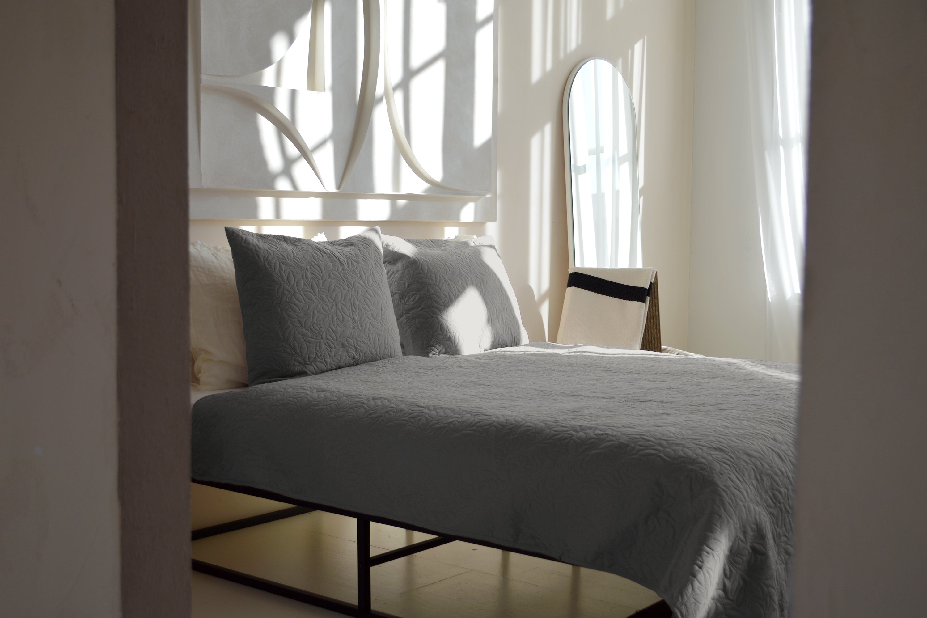 Zydante Home - Bedsprei incl. 2 kussenslopen - Silver - Flowers - 220 x 240